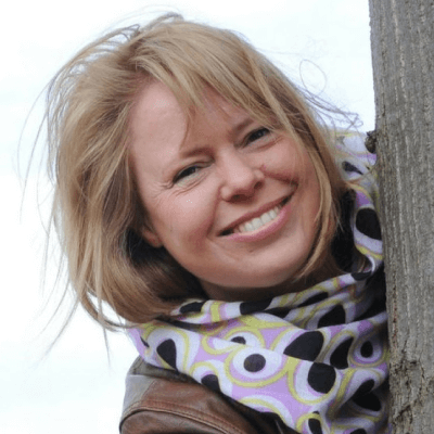 De Vries, Hester Hester De Vries